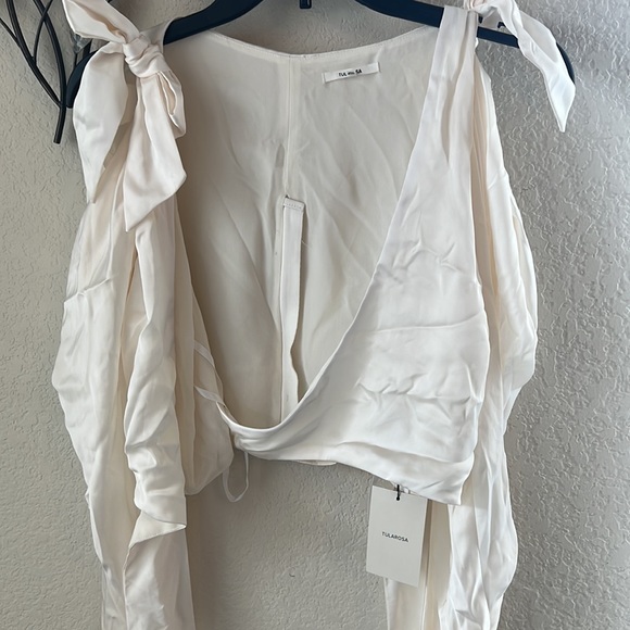 Tularosa Naomi Top in Winter White - Picture 7 of 10
